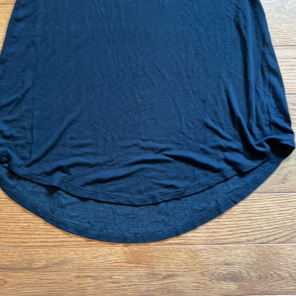 White and Warren - Ribbed flowy top - small - Picture 4 of 8